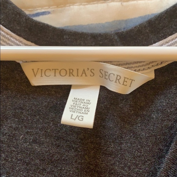 🎉HP!🎉 Victoria’s Secret Racerback Tank - Picture 4 of 5